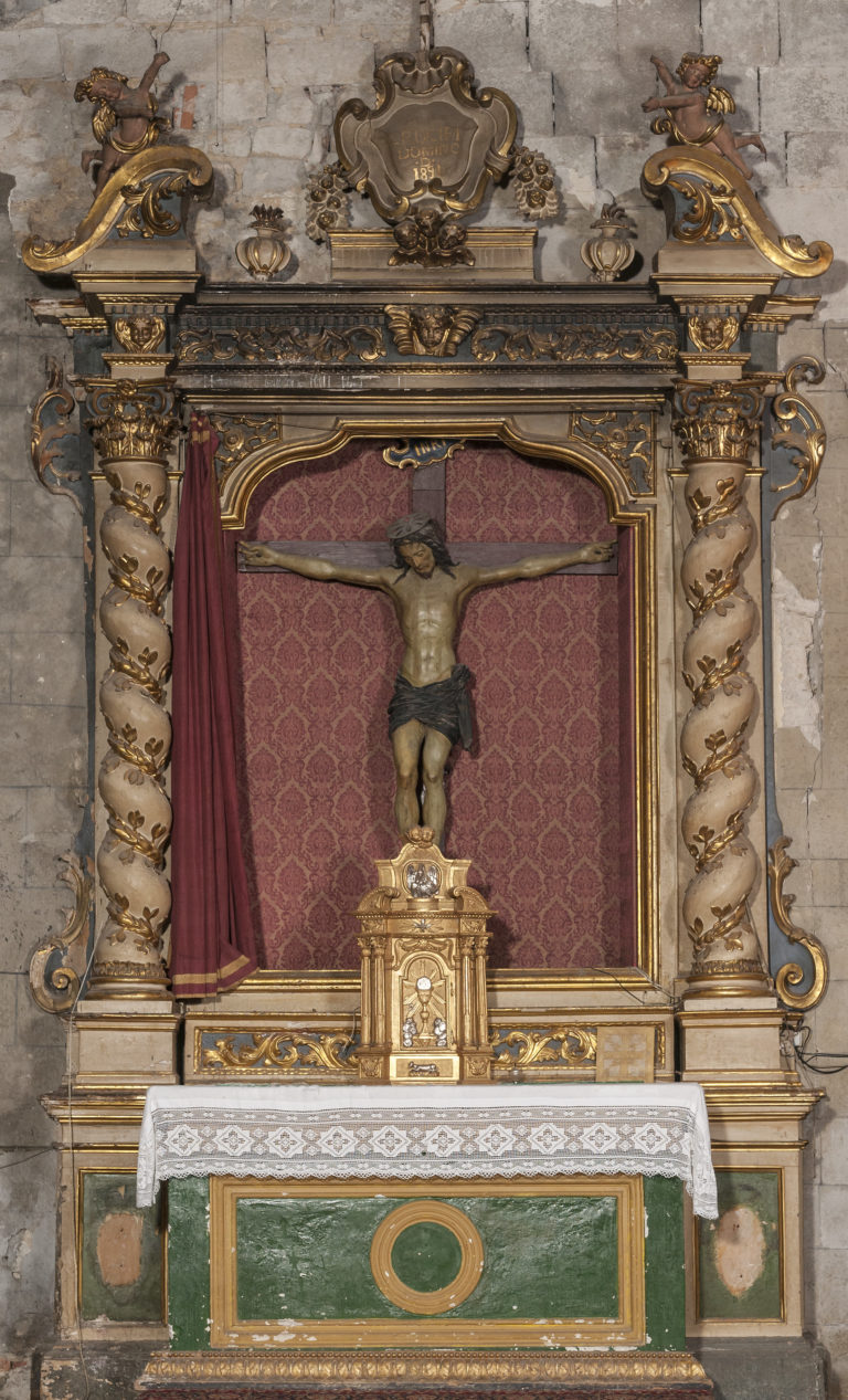 Altare del Crocifisso